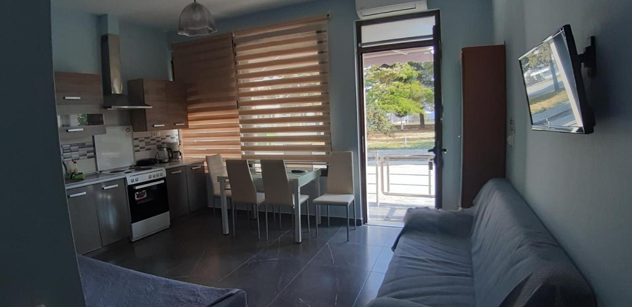 Soula'S Sunshine Apartments Nea Karvali Extérieur photo
